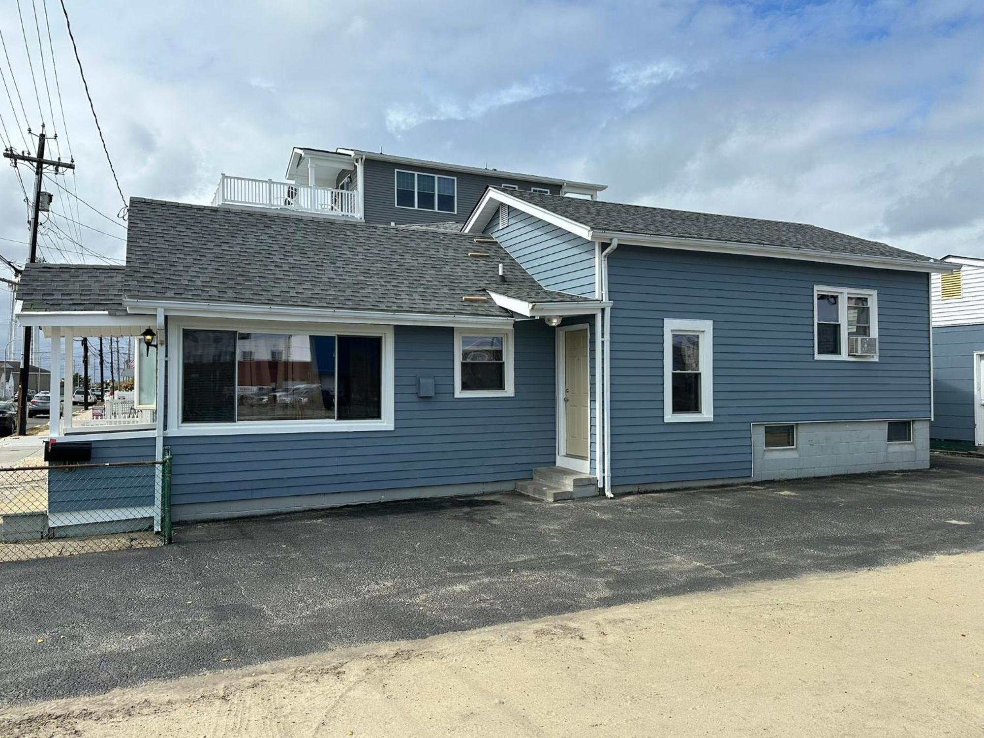 Newly Renovated 2 Bedroom House